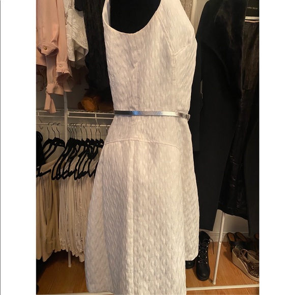 White House Black Market - Picture 2 of 4